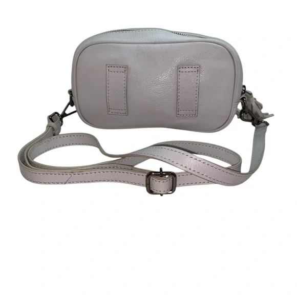 Hadaki Leather Crossbody Bag White Tassel Zip Adjustable Purse Strap Fanny Pack - Picture 2 of 15